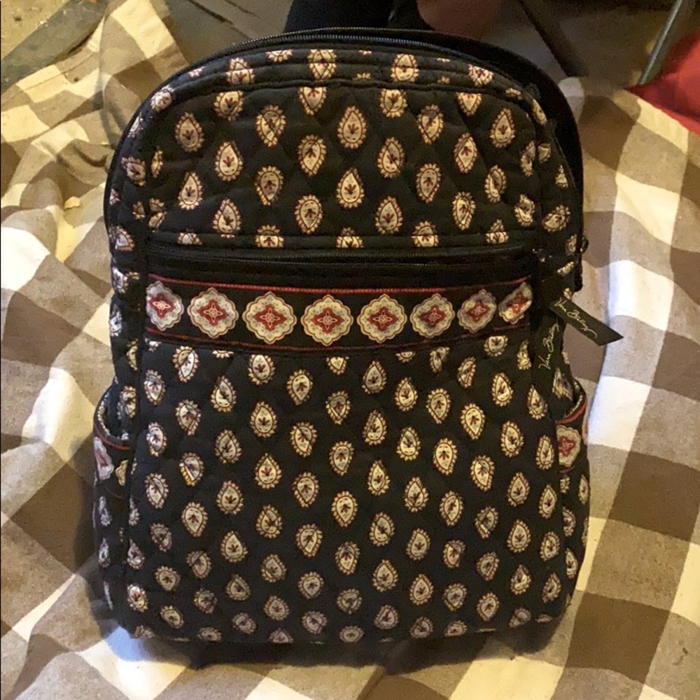 Vera Bradley medium backpack 🎒 😍 black/white/red